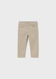 Pantalon slim fit basico beige