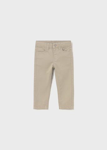 Pantalon slim fit basico beige
